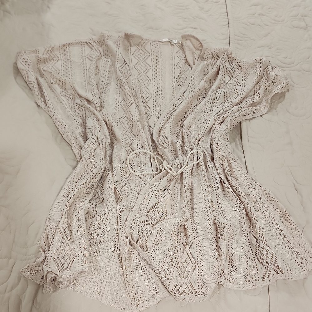 Elegant Cream Lace Cover-Up